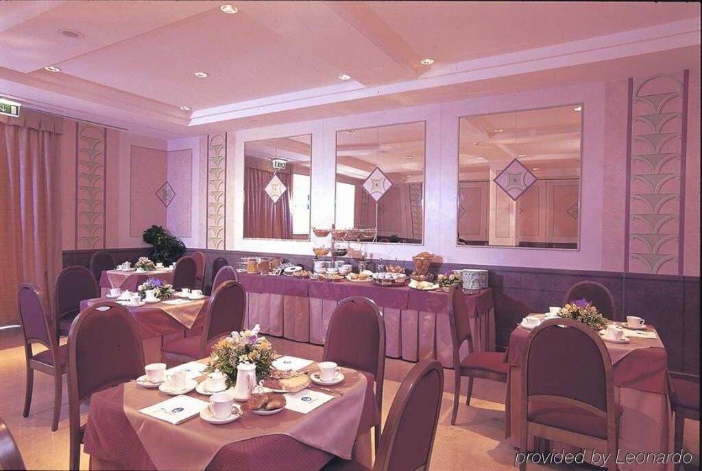 Hotel Degli Imperatori 19