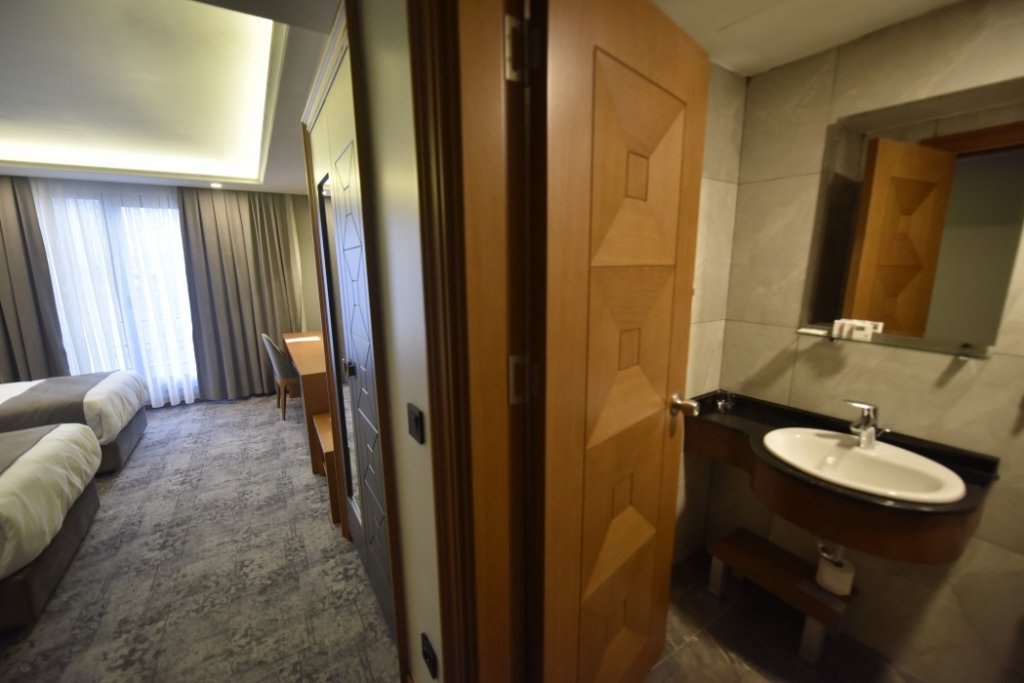 Four Seven Hotel 11