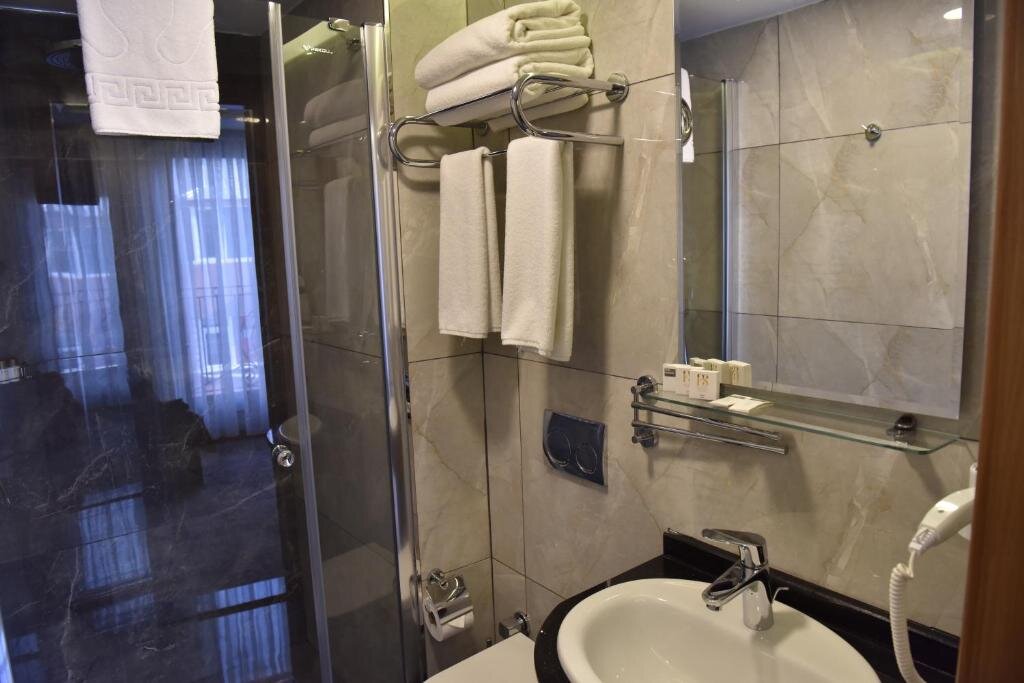Four Seven Hotel 3