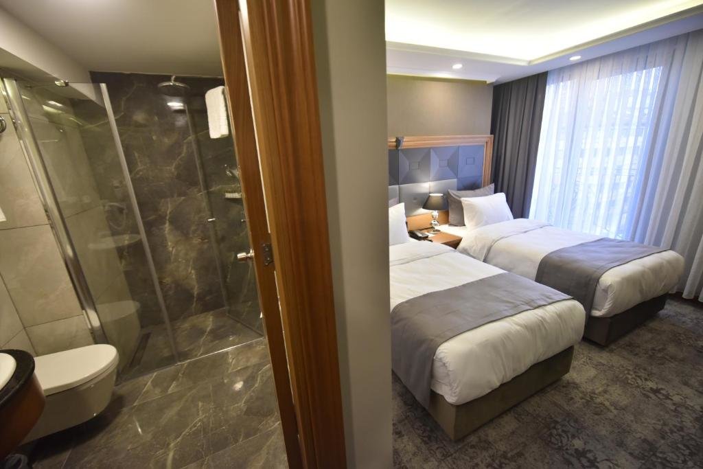 Four Seven Hotel 4