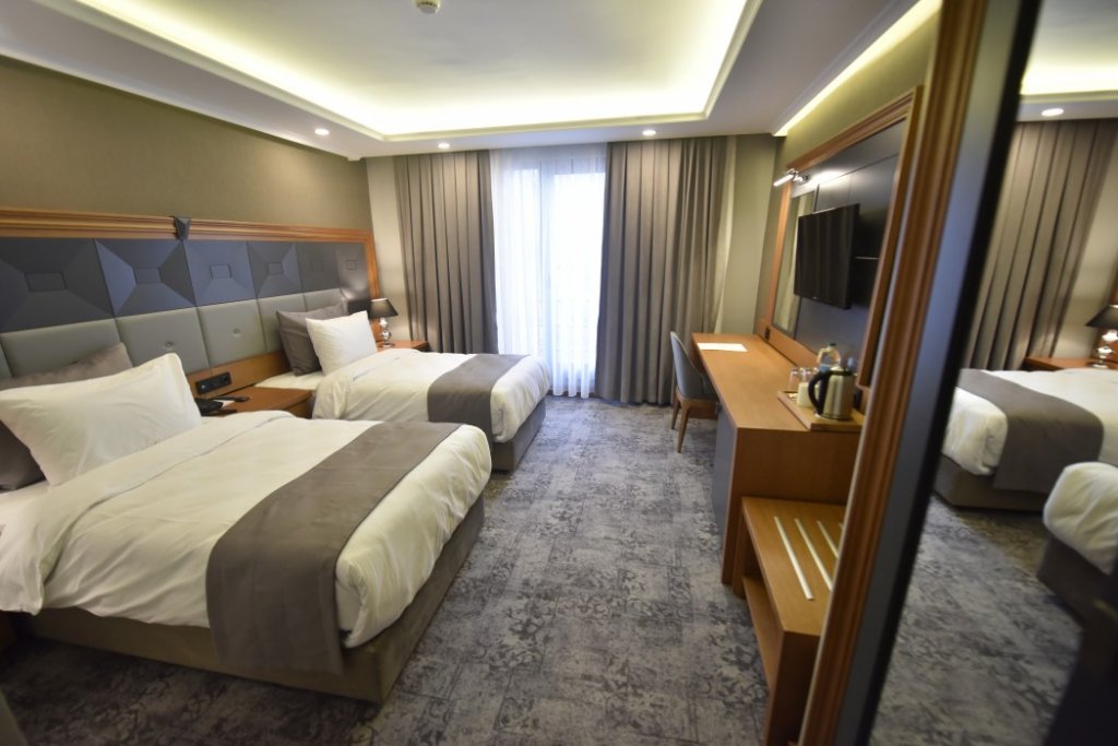 Four Seven Hotel 9