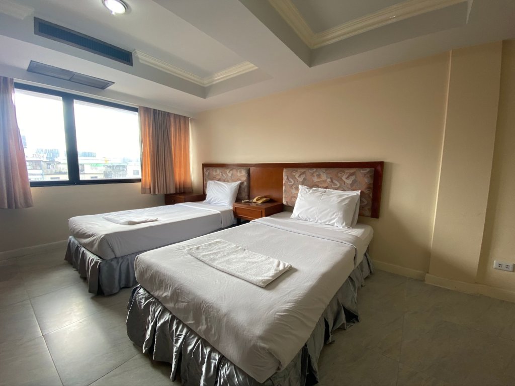 Jumbotel Hotel 12