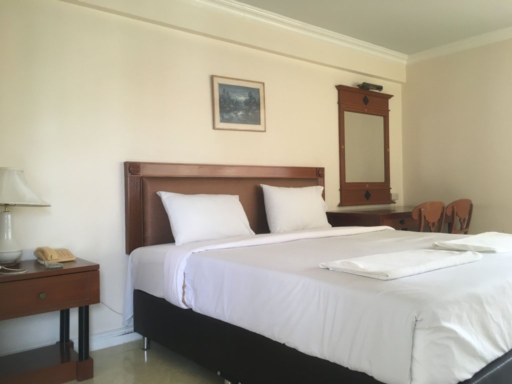 Jumbotel Hotel 14