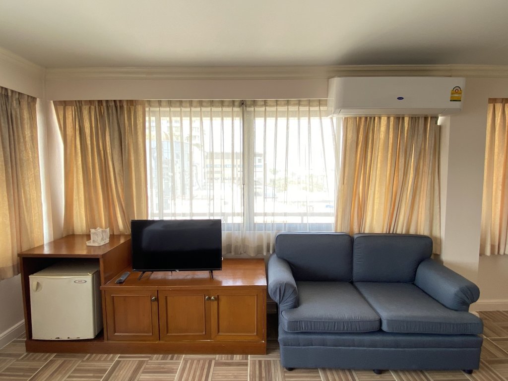 Jumbotel Hotel 17