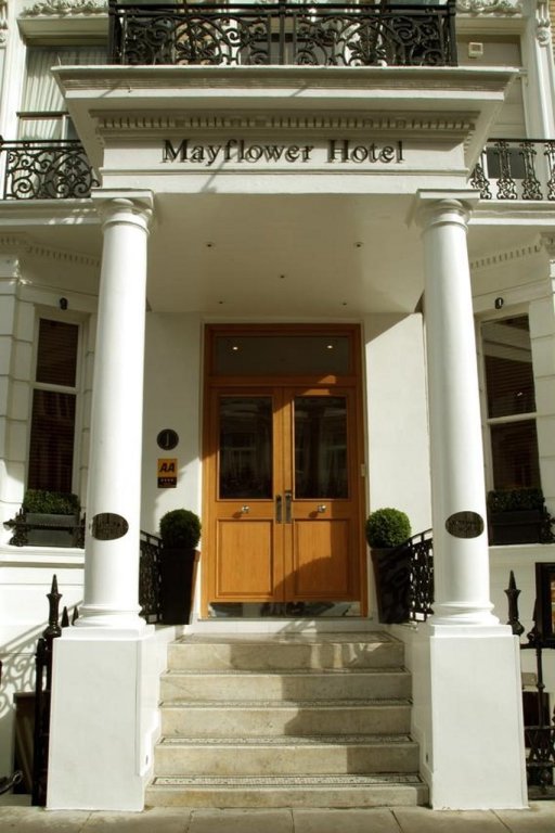 Mayflower Hotel and Apartments 4