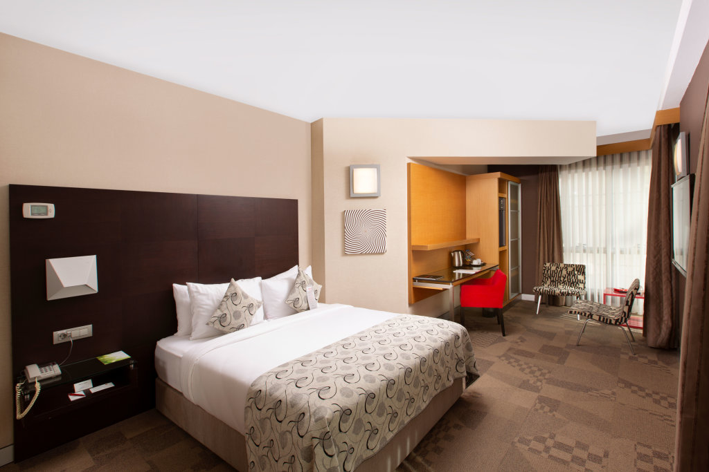 Nippon Hotel 6