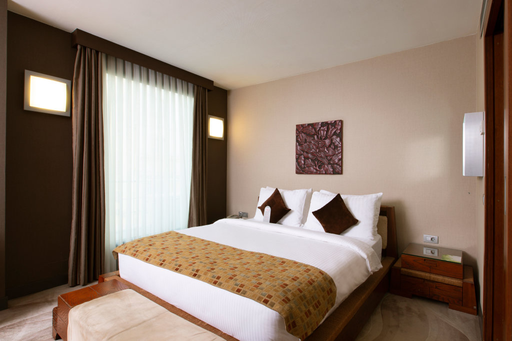 Nippon Hotel 8