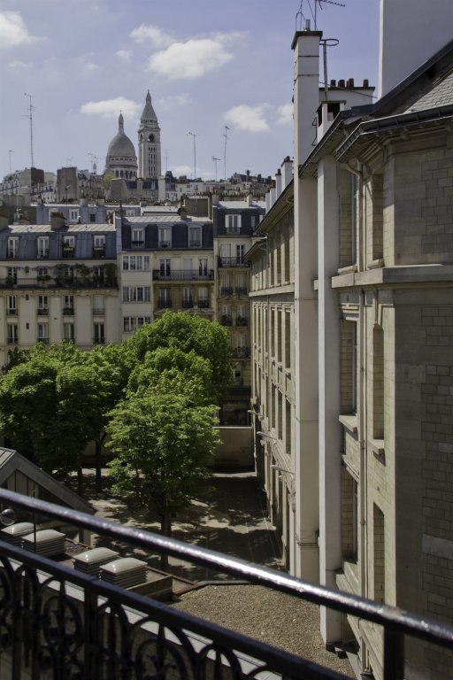 Le Montclair Montmartre by River 24