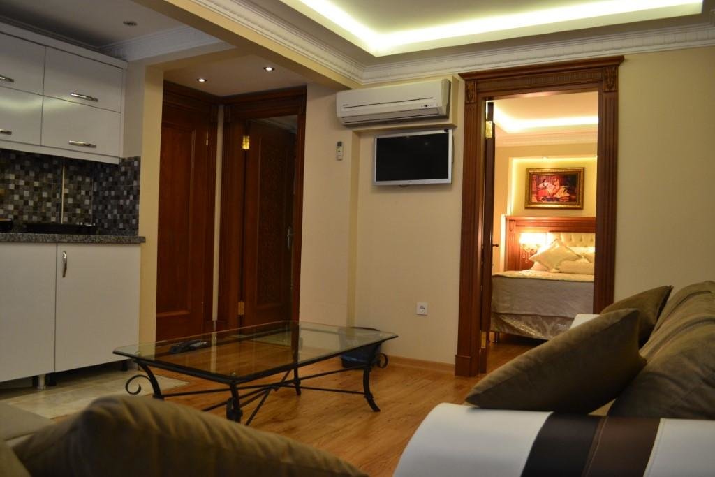 Seven Days Hotel 18