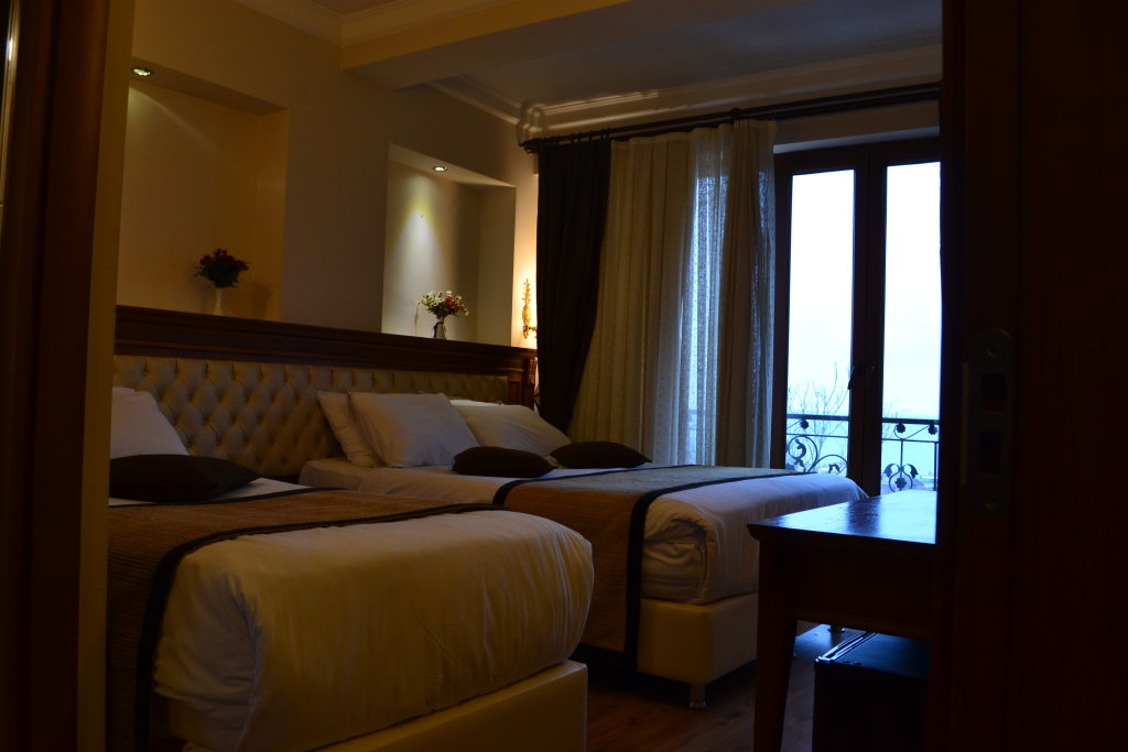 Seven Days Hotel 22