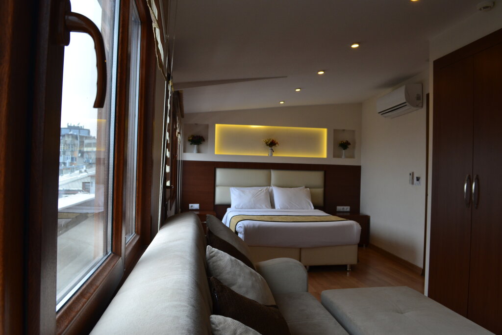 Seven Days Hotel 23