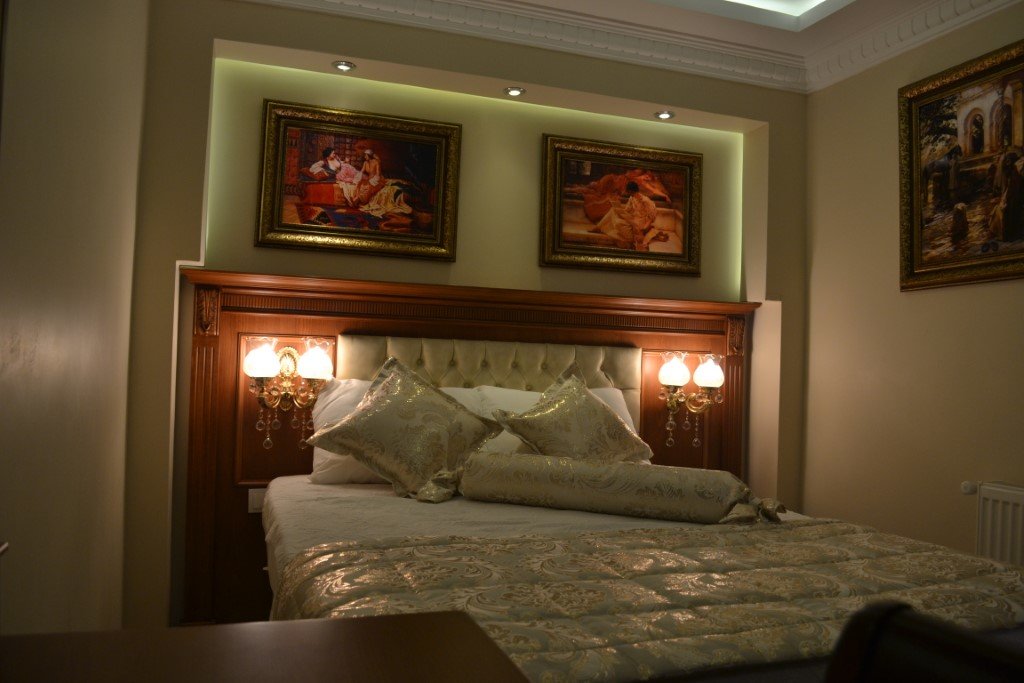 Seven Days Hotel 24