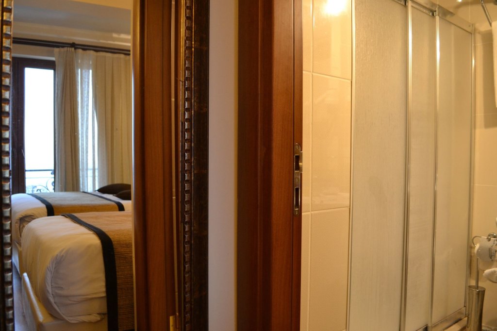 Seven Days Hotel 3