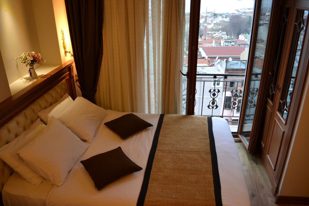 Seven Days Hotel 6