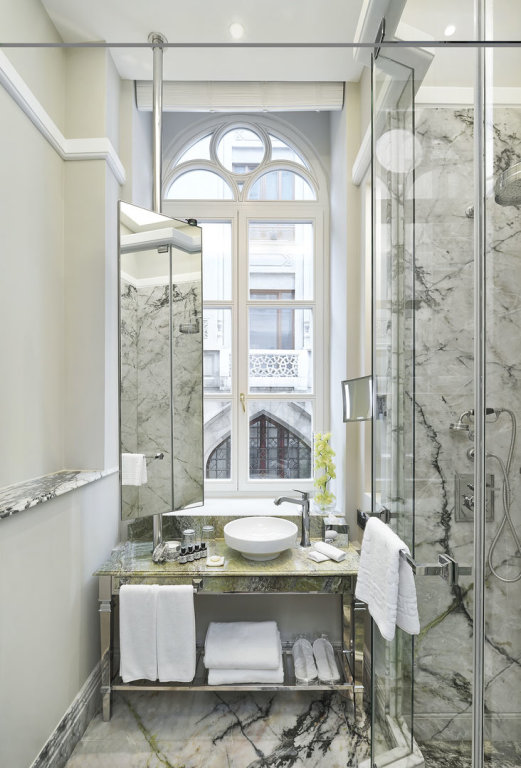The Bank Hotel Istanbul, a Member of Design Hotels - Special Class 17