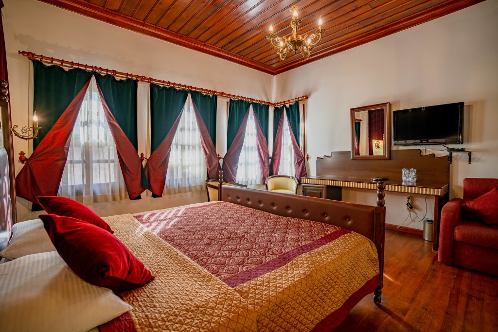 Mediterra Art Hotel 21