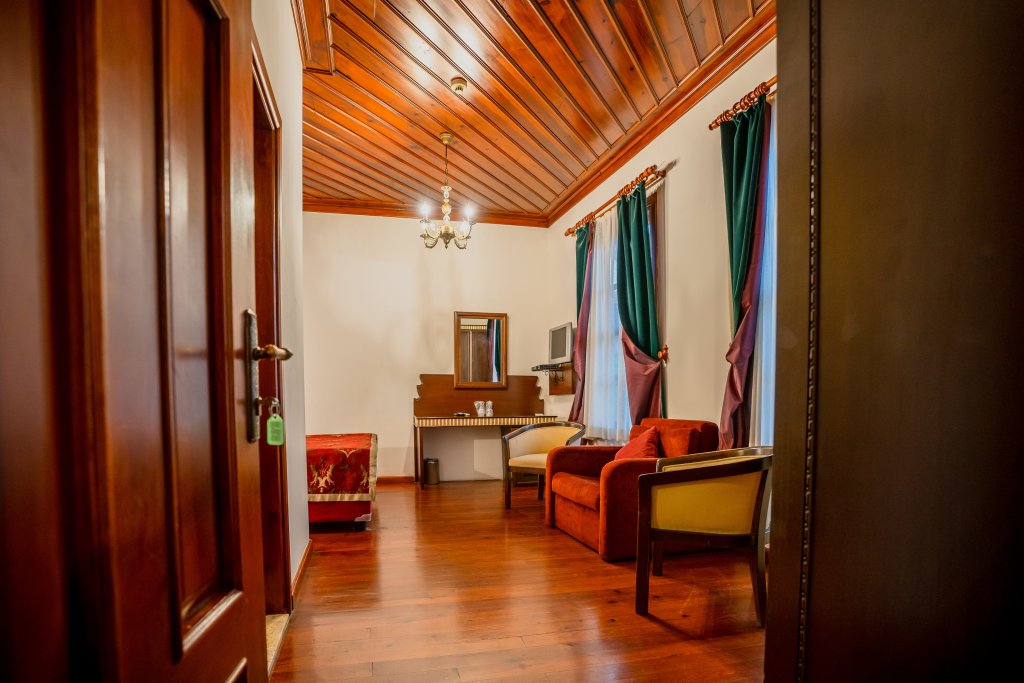 Mediterra Art Hotel 5