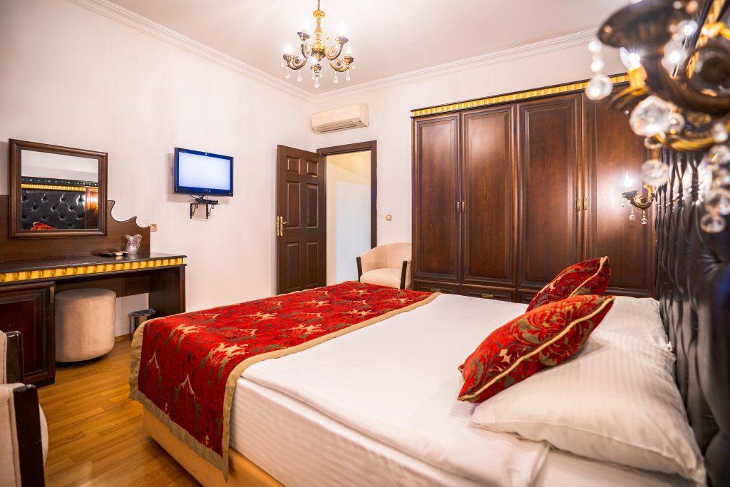 Mediterra Art Hotel 9