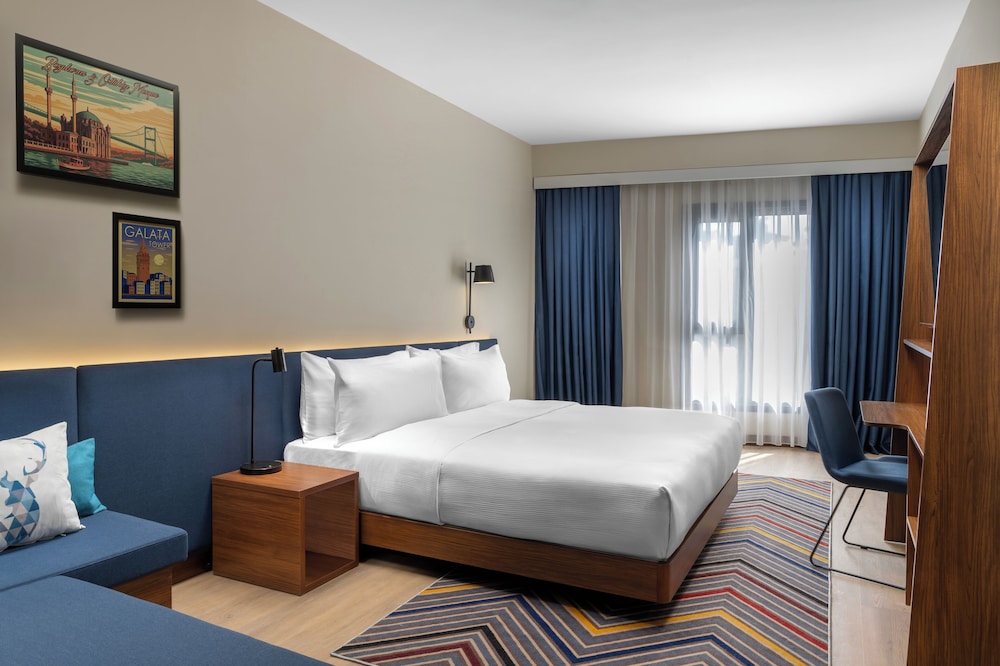 Hampton By Hilton Istanbul Sisli 18