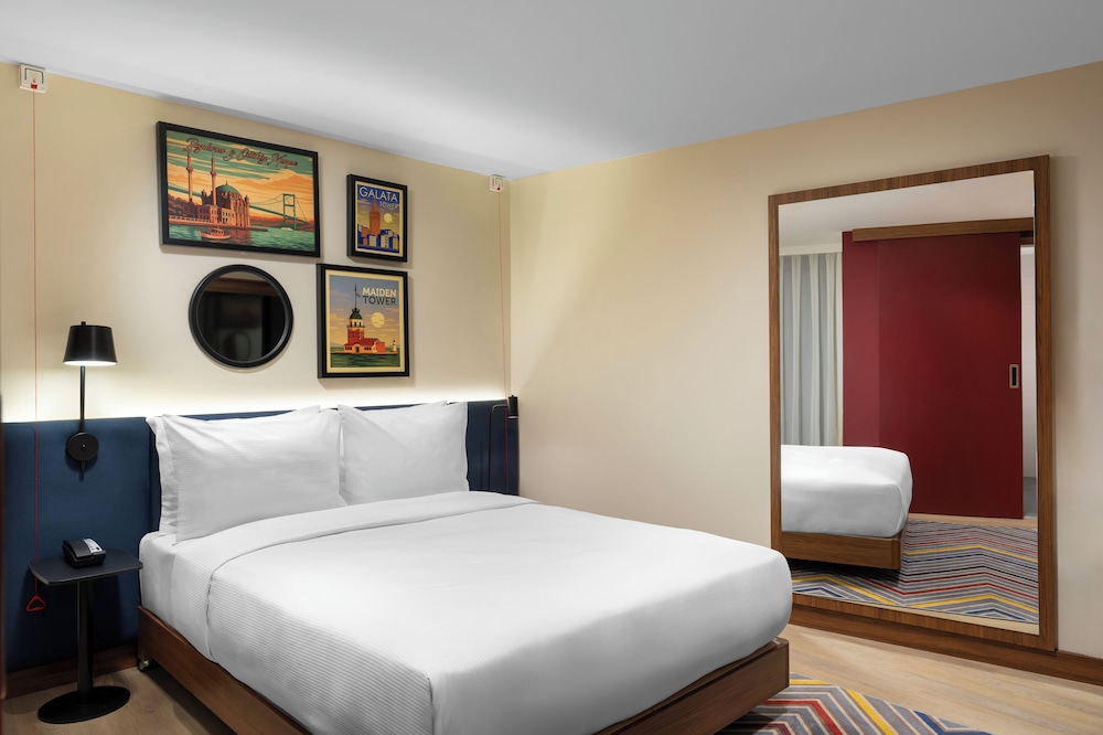 Hampton By Hilton Istanbul Sisli 8
