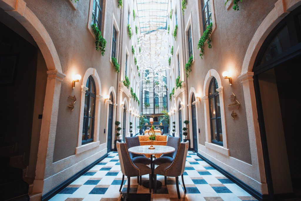 Ferman Port Hotel 1