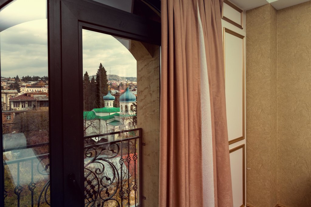 Gold Tbilisi Hotel 11