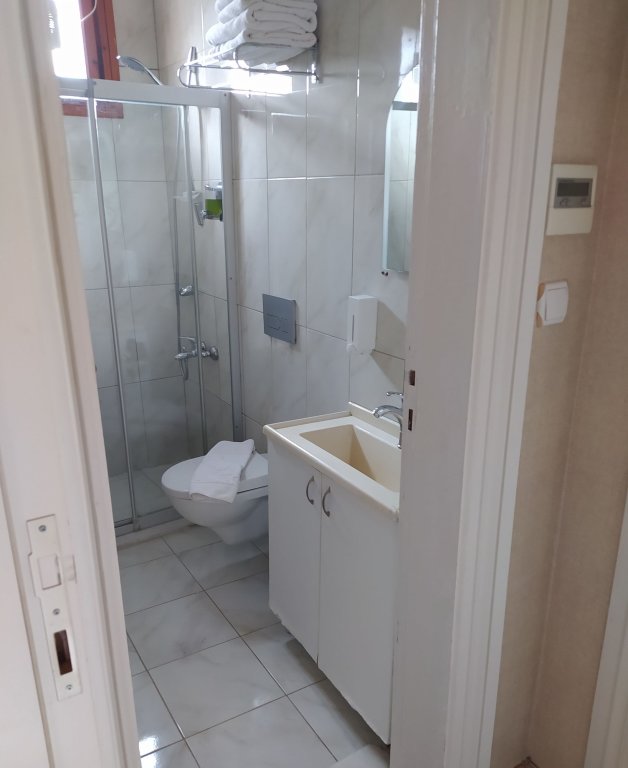 Le Safran Suite 16