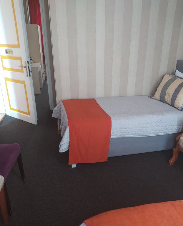 Le Safran Suite 5