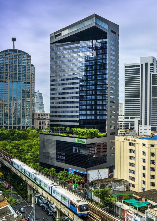 Holiday Inn Bangkok Sukhumvit, an IHG Hotel 5
