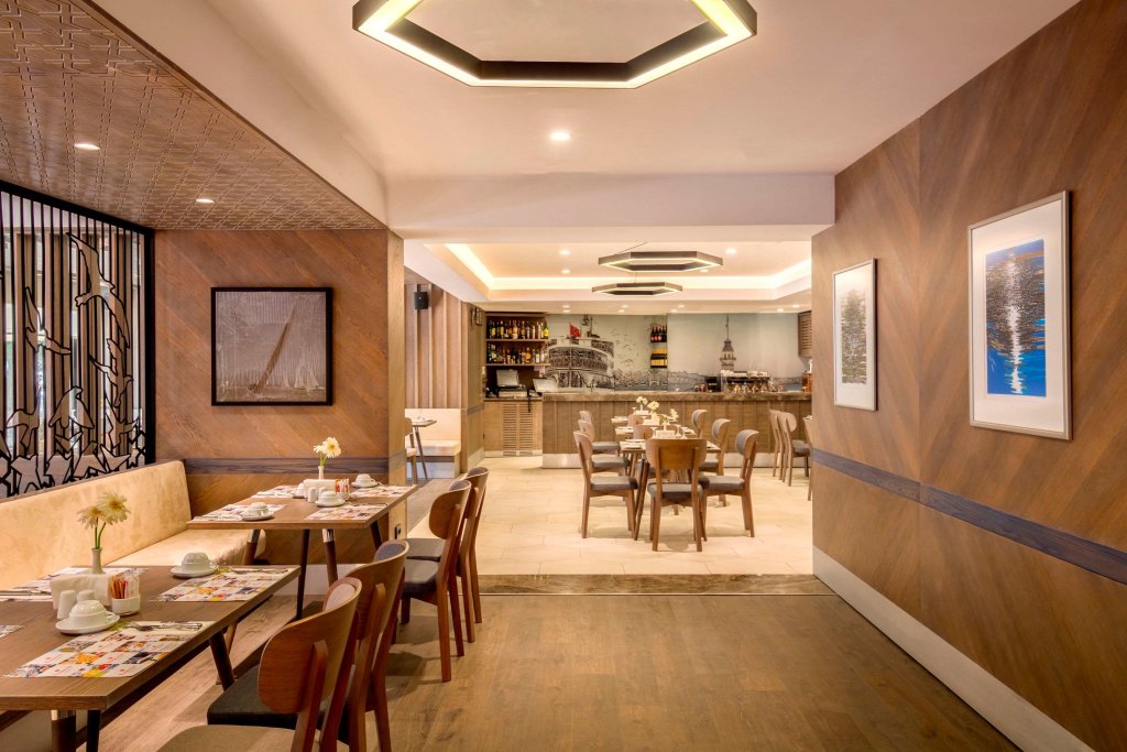 Ramada by Wyndham Istanbul Old City 1