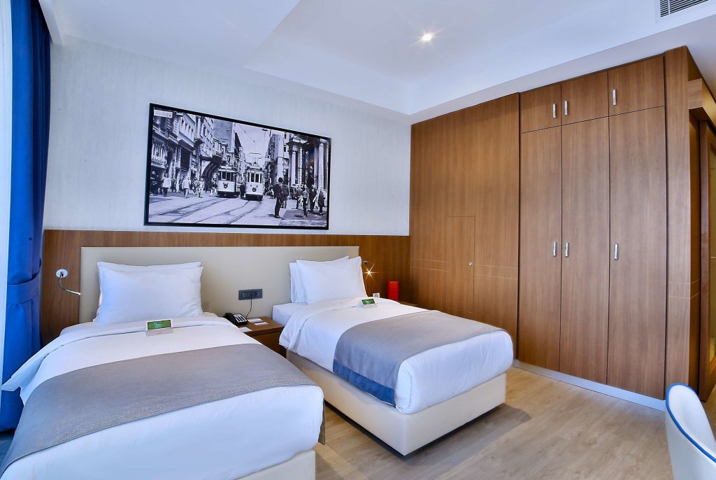 Ramada by Wyndham Istanbul Old City 14