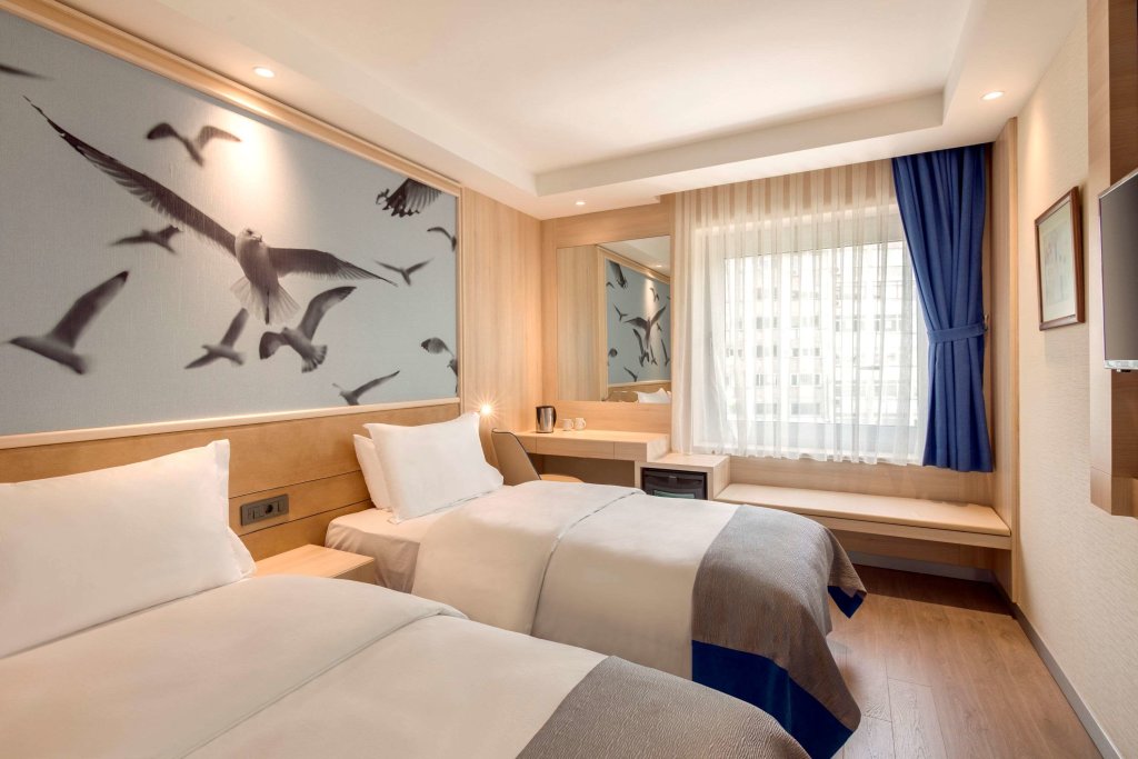 Ramada by Wyndham Istanbul Old City 5