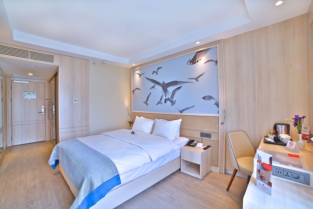 Ramada by Wyndham Istanbul Old City 8