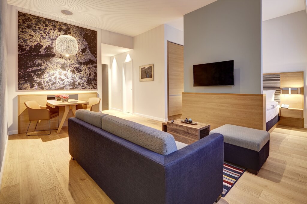 The Wellem, in The Unbound Collection by Hyatt 4