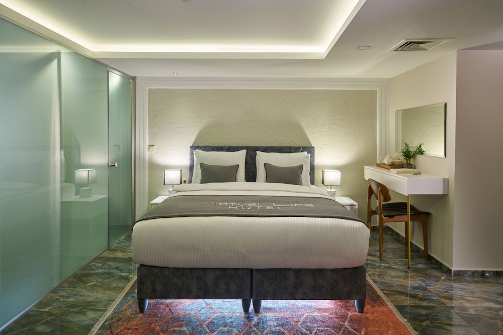 actuel life hotel 18