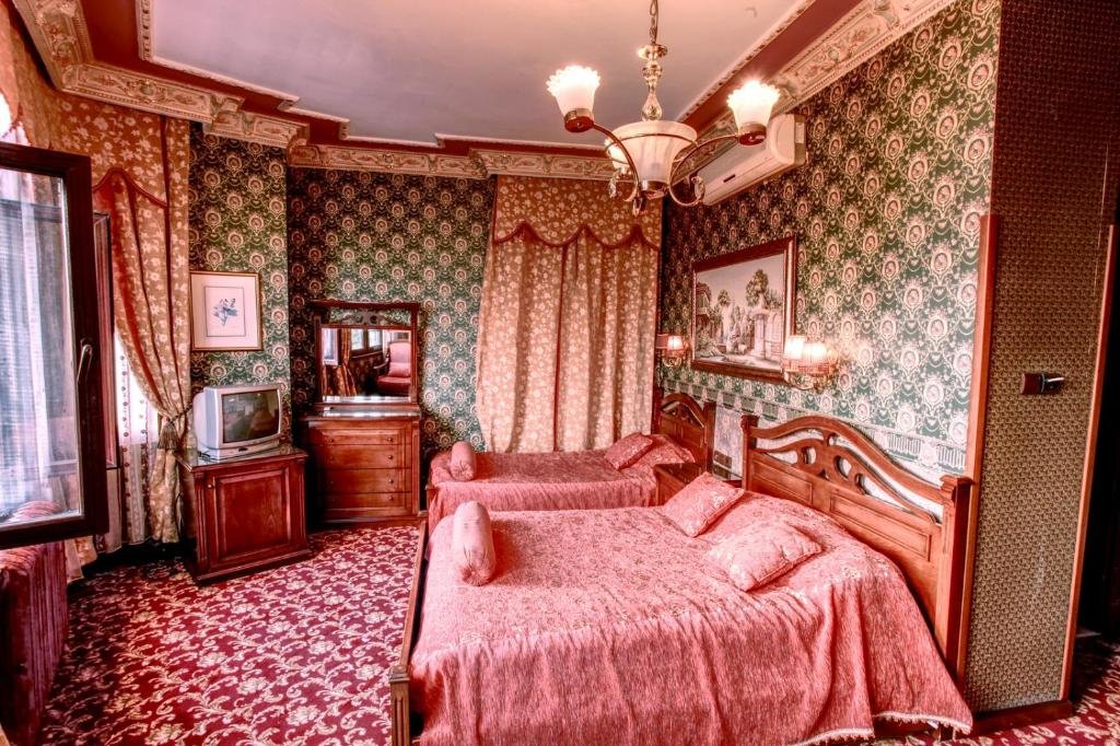 Grand Hotel de Londres 15