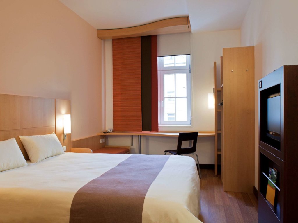 ibis Paris La Défense Esplanade 24