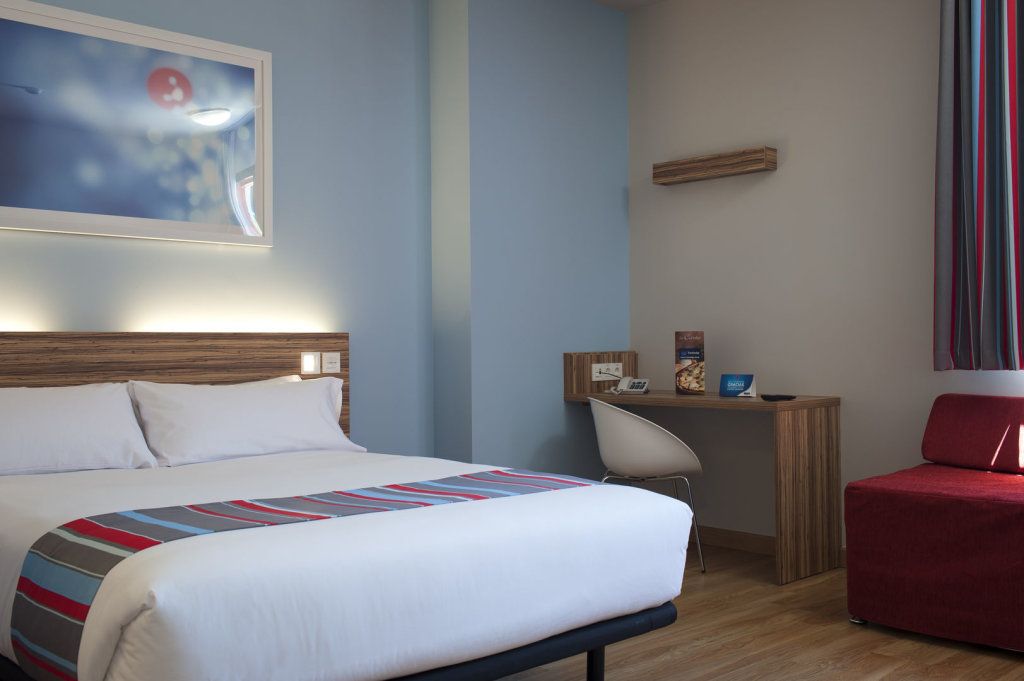 Travelodge Madrid Metropolitano 5