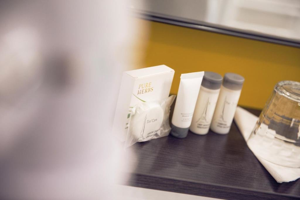 B&B Hotel Paris 17 Batignolles 8