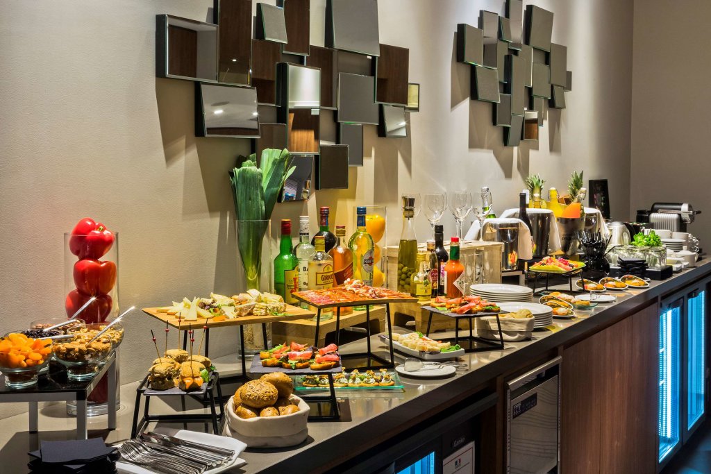 Melia Paris La Defense 2