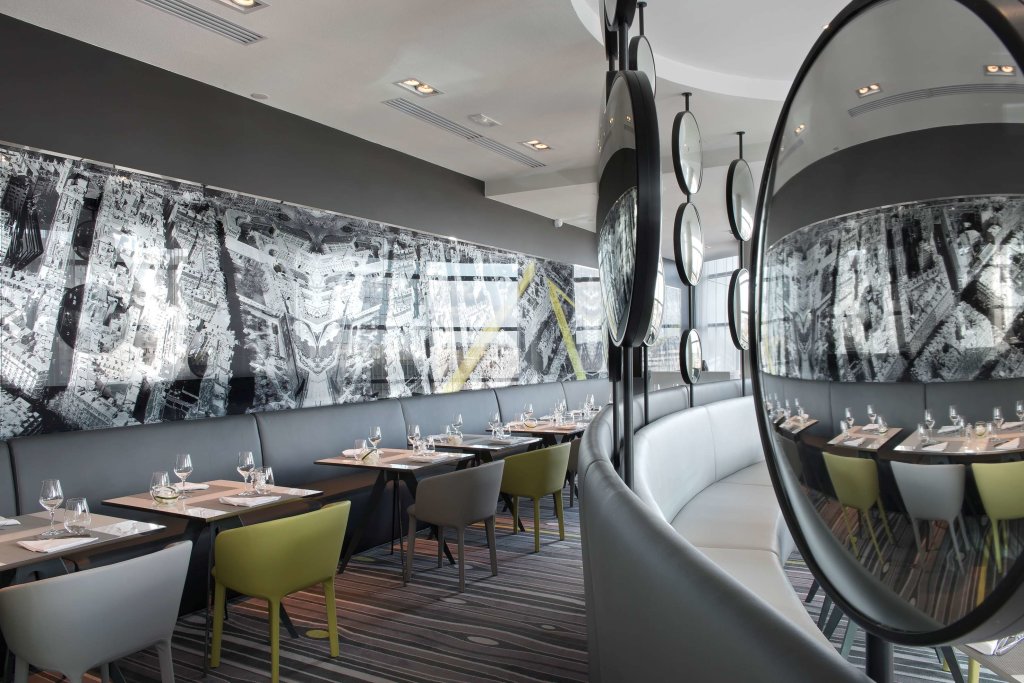 Melia Paris La Defense 6