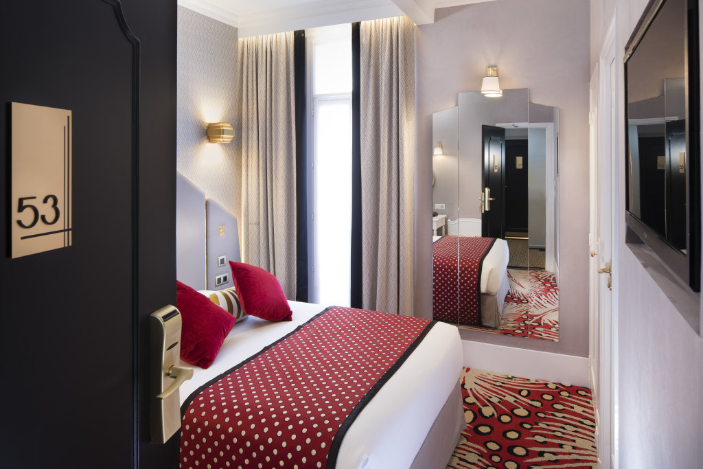 Hotel Victor Hugo Paris Kléber 24