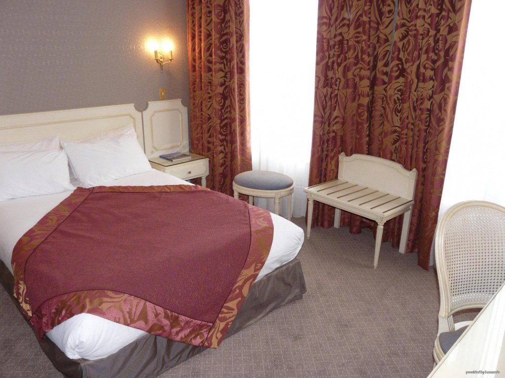 Hotel Victor Hugo Paris Kléber 5