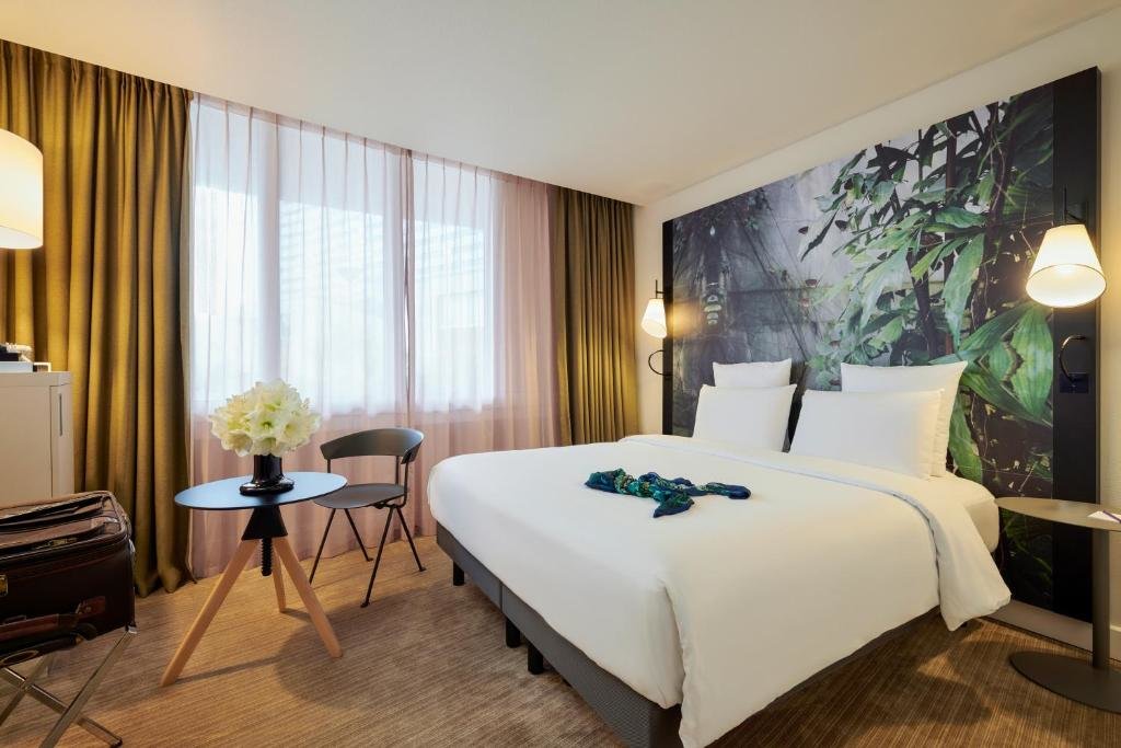 Hotel Mercure Paris La Défense 18