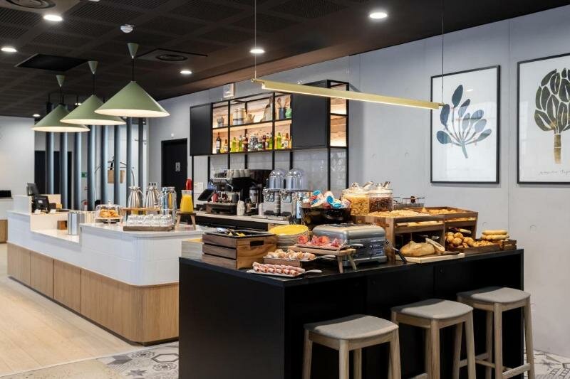 Staycity Aparthotels Paris La Defense 10