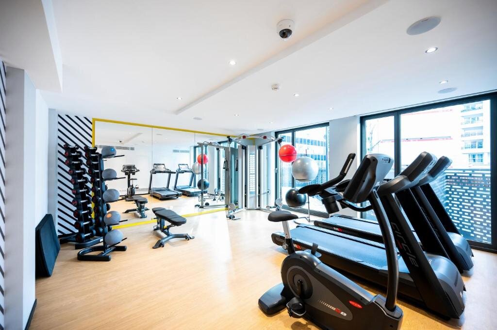 Staycity Aparthotels Paris La Defense 13