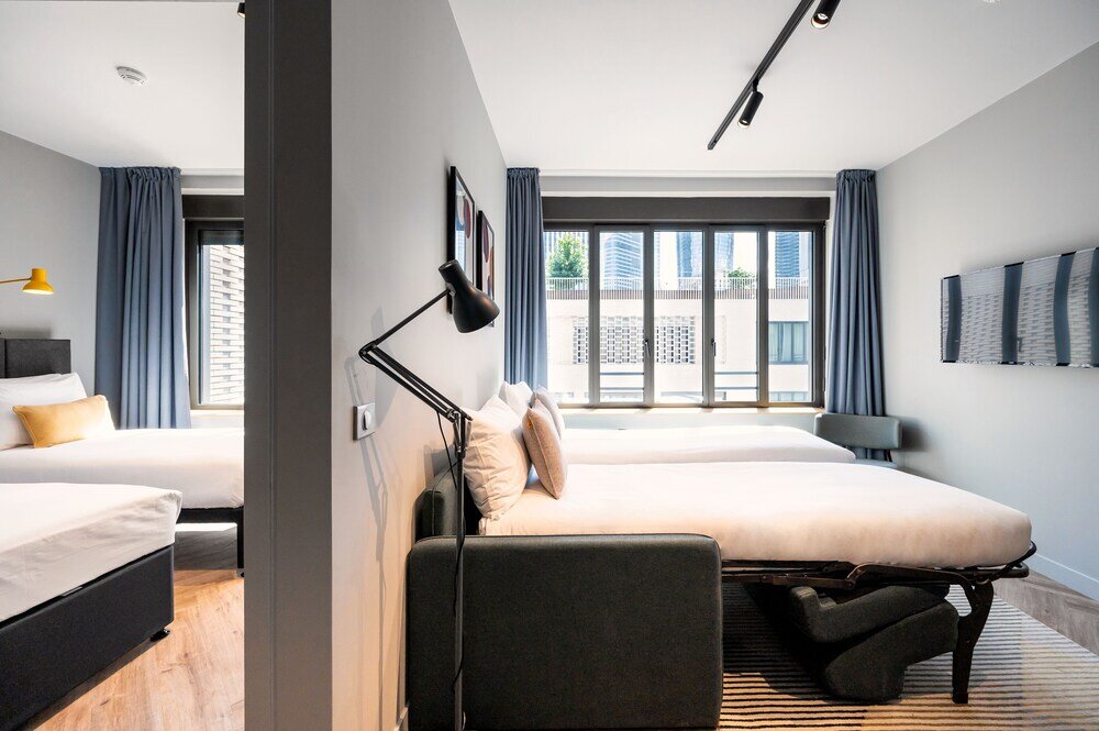 Staycity Aparthotels Paris La Defense 18