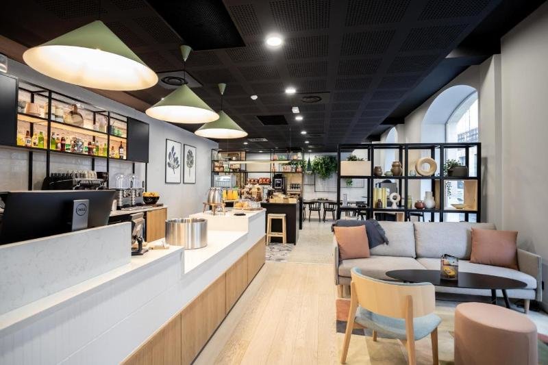 Staycity Aparthotels Paris La Defense 5