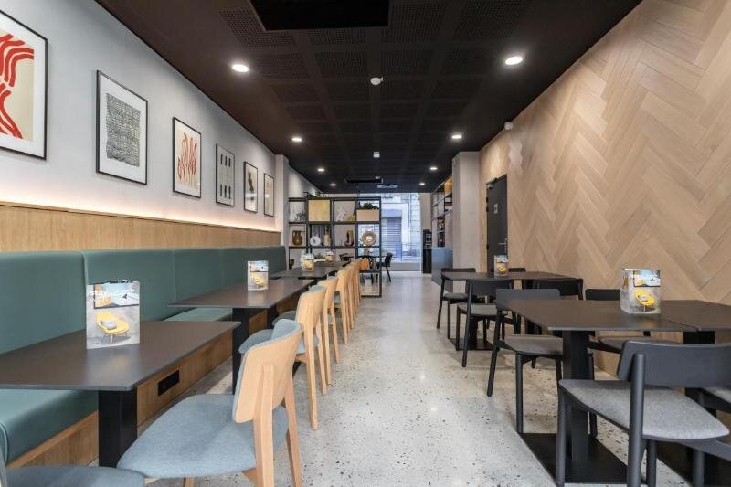 Staycity Aparthotels Paris La Defense 8