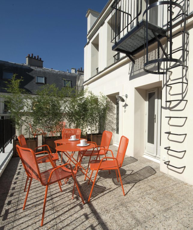 Helzear Champs Elysées Suites 8